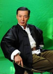 演员王强简介,演艺界多面手，从喜剧到正剧的跨界传奇
